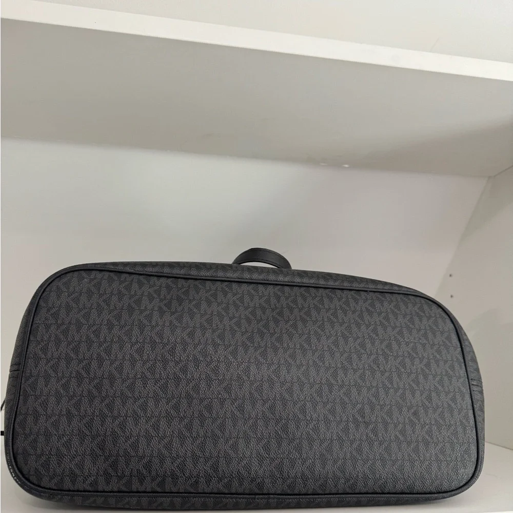 Michael Kors chic black
